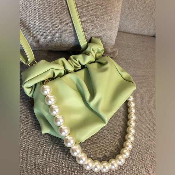 Pastel shoulder bag with pearls - Picture 2 of 3